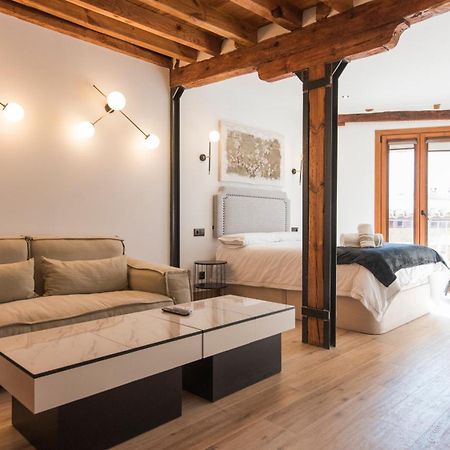 Apartamentos Boutique Pinocho Toledo Luaran gambar