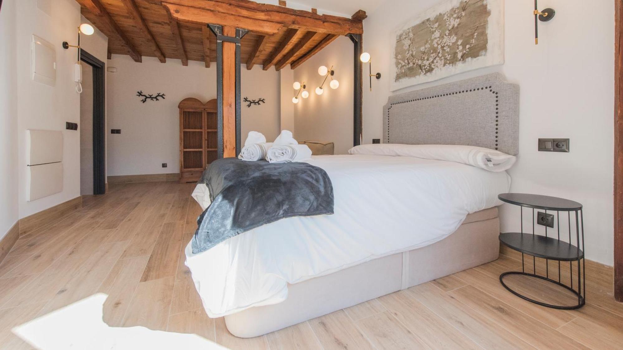 Apartamentos Boutique Pinocho Toledo Luaran gambar