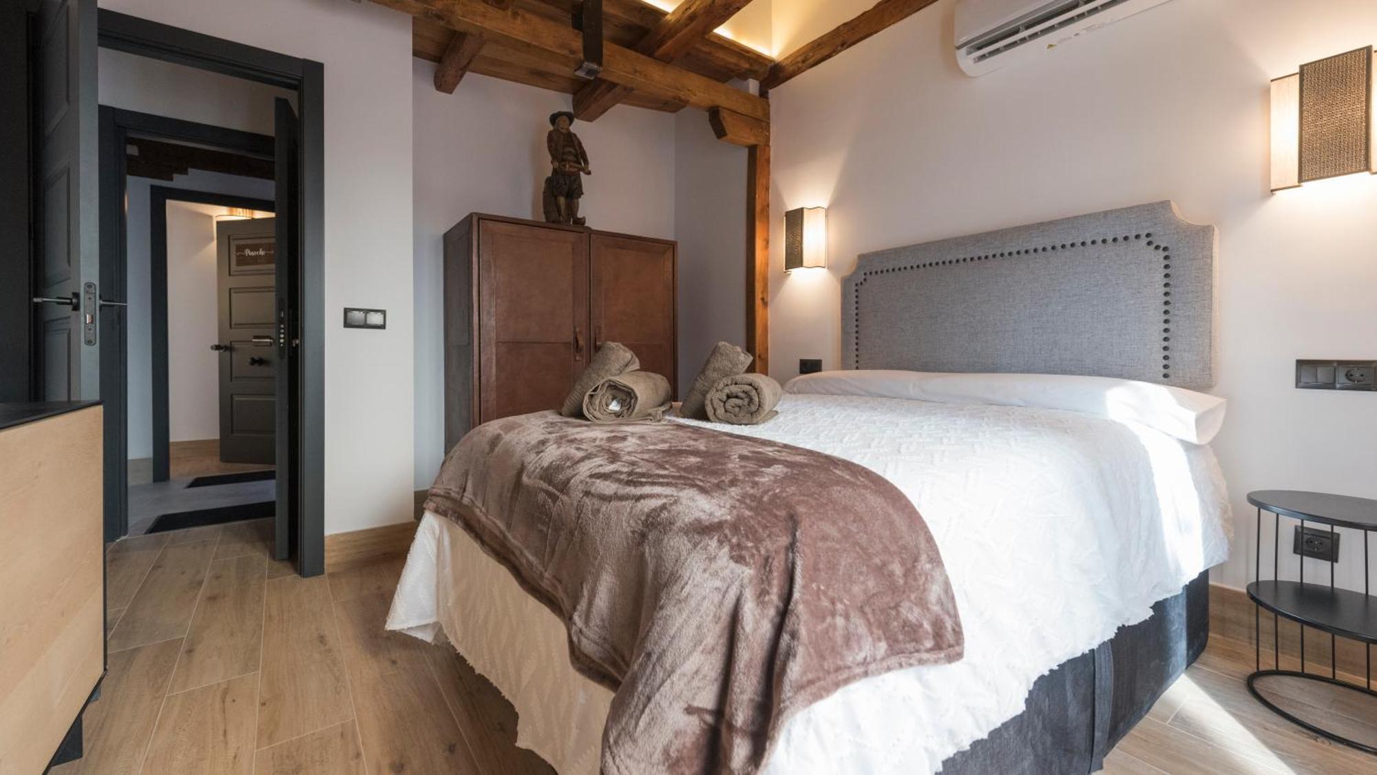 Apartamentos Boutique Pinocho Toledo Luaran gambar